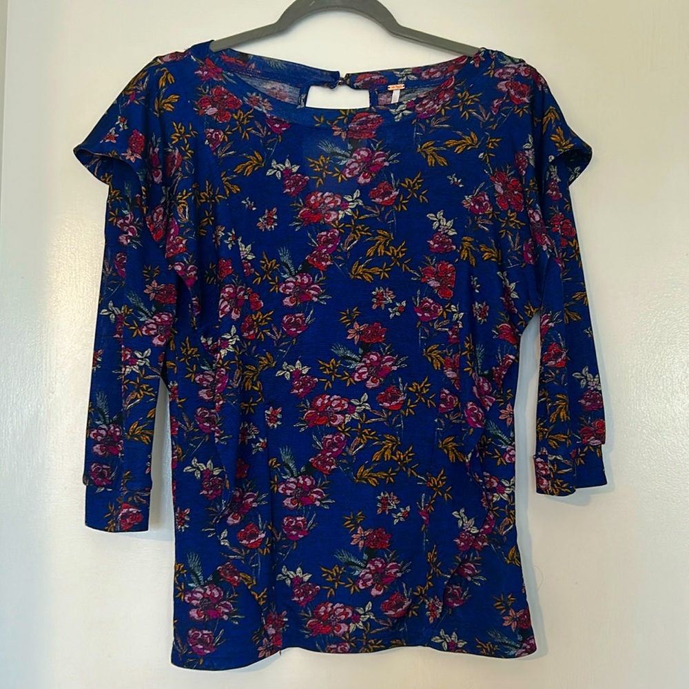 Free People XS blouse 🪻🌺 like new!